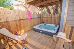 Accommodation - Mobil-Home Mooréa 52 M² - 3 Rooms - 2 Bedrooms - Private Hot Tub - Air Conditioning - Camping International