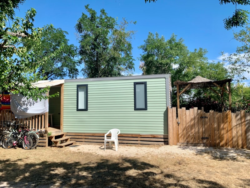Mobilheim Créole 32 m² - 3 Räume - 2 Schlafzimmer - Privat Jacuzzi - Klimaanlage