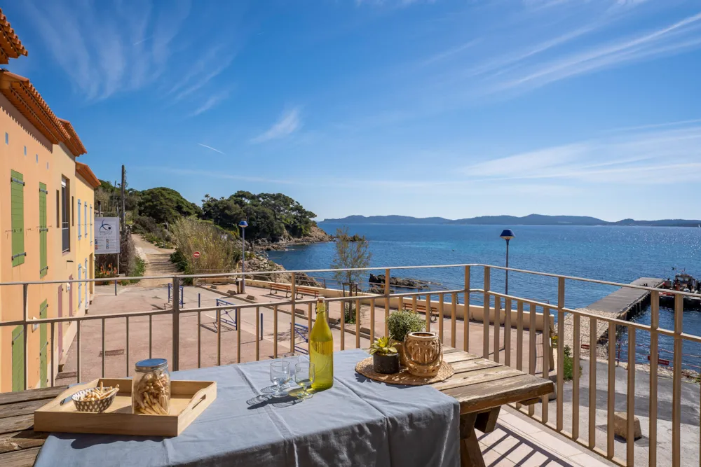 Location - 2 Pieces Mezzanine Terrasse Vue Mer - 5 Personnes - 48 M² - Résidence de Vacances LA GABINIERE