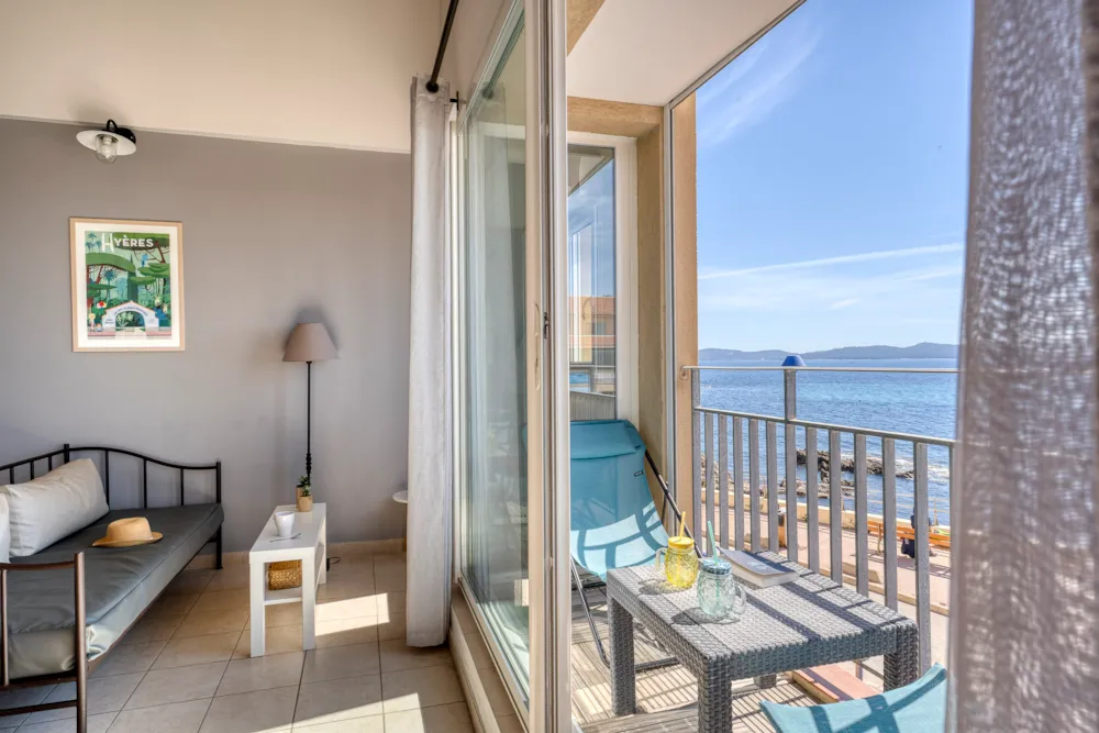 Location - 3 Pieces Mezzanine + Loggia - Vue Mer - 7 Personnes - 68 M² - Résidence de Vacances LA GABINIERE