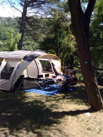 Mietunterkunft - Ready To Camp : Zelt + Strom + Kühlschrank - Flower CAMPING LES FAUVETTES