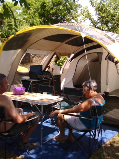 Ready To Camp : real tent equipped with fridge and electricity — 2