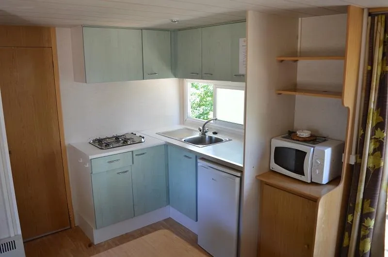 Mobil-Home Roller Standard 23M2 (2 Chambres) + Paillotte