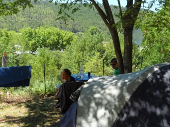 Stellplatz - Pauschale Wanderer - Flower CAMPING LES FAUVETTES