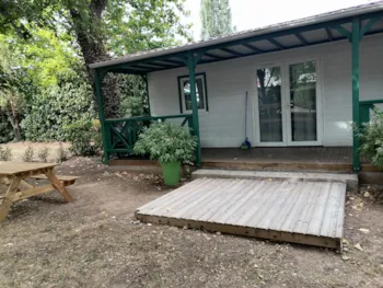 Mietunterkunft - Chalet Epicea Confort 48M2,(3Bedroom-6 Pers) With Covered Terrace, Air Conditioning And Wifi For Short Stay - Flower CAMPING LES FAUVETTES