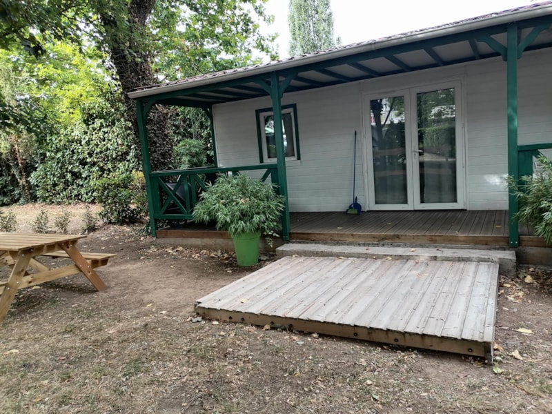 Chalet EPICEA confort 48m2,(3ch-6 pers) avec terrasse couverte, clim et wifi pour court séjour