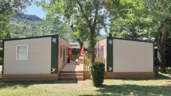 Mietunterkunft - Mobilheim Tribu Premium 62M² (5 Zimmer + 2 Badezimmer) + Terrasse 25M2 - Flower CAMPING LES FAUVETTES