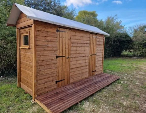 Emplacement Freecamp Avec Sanitaire Privé + Petite Cuisine 2 Feux Gaz Et Frigo + Électricité