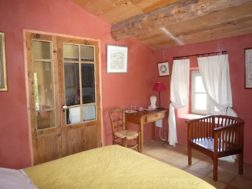 Mietunterkunft - Petit Mas Mit Frühstück - image n°4 - Roulottes et Cabanes de Saint Cerice