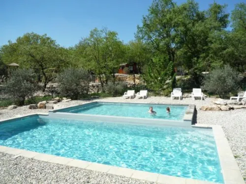 Location - Roulotte (Séjour Famille) Climatisée / Kit Petit Déjeuner 1Er Matin / 5 Pers Inclus / Spa En Option - image n°9 - Roulottes et Cabanes de Saint Cerice