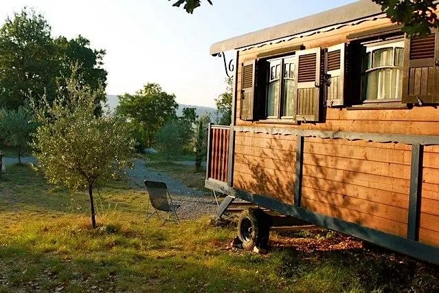 Roulottes et Cabanes de Saint Cerice - image n°2 - Ardeche