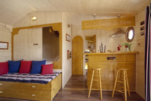 Location - Cabane De Sam Climatisée ( Petite Maison De Famille, Spa Privatif Sur La Terrasse ) / 5 Pers Inclus - image n°6 - Roulottes et Cabanes de Saint Cerice