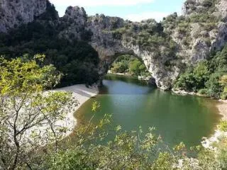 Location - Roulotte (Séjour Nuit D'amour )  Climatisée / Spa Privatif Et Ambiance Romantique / 2 Pers Inclus - image n°8 - Roulottes et Cabanes de Saint Cerice