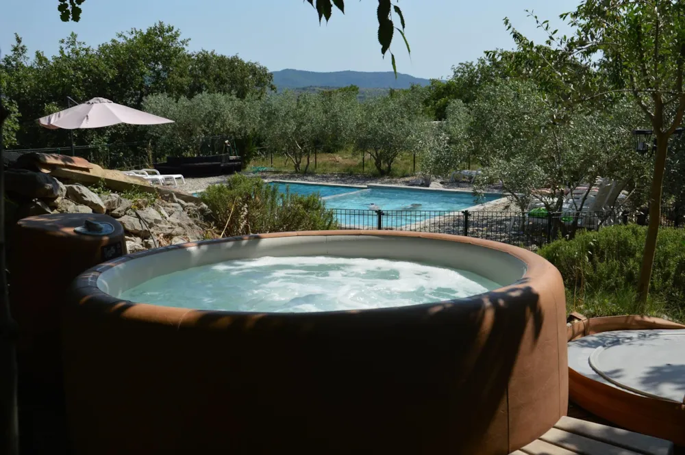 Roulottes et Cabanes de Saint Cerice - image n°4 - Ardeche
