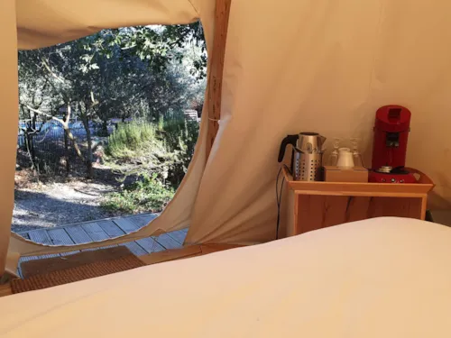 Location - Tipi Lodge 6 M² Pour 2 Pers Avec Petit Déjeuner Et Jacuzzi Privatif En Accès Illimité - image n°7 - Roulottes et Cabanes de Saint Cerice