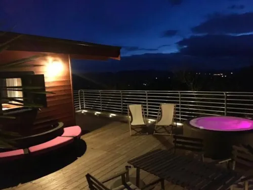 Mietunterkunft - Cabin Lodge Mit Frühstück Und Private Spa - image n°9 - Roulottes et Cabanes de Saint Cerice