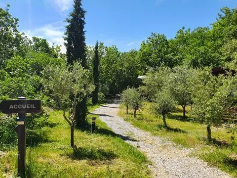 Roulottes et Cabanes de Saint Cerice - image n°10 - Ardeche