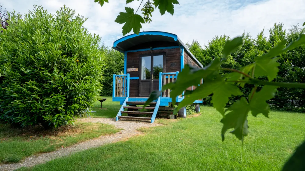 Location - Roulotte Gîte - Village des Monédières