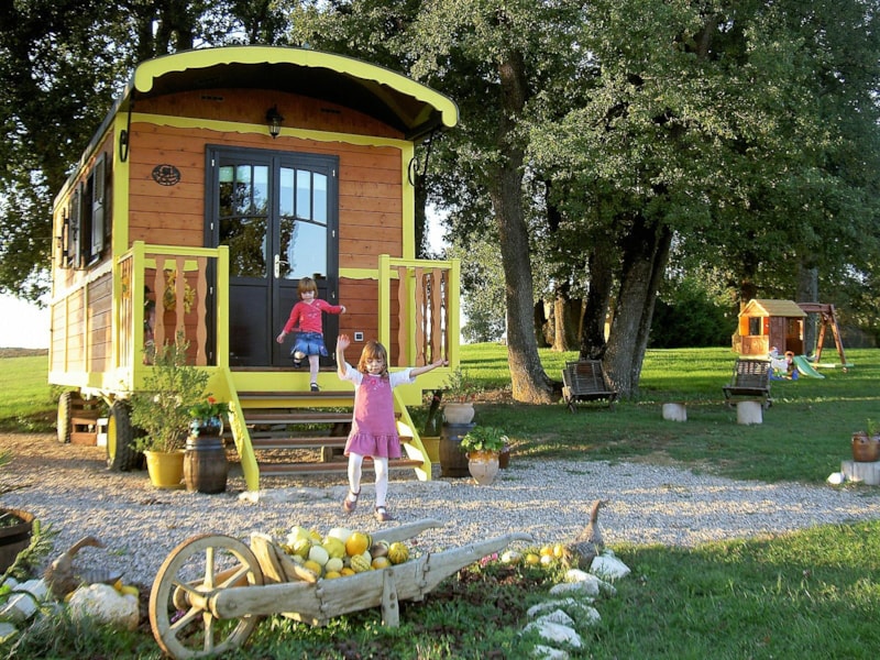 Roulotte- location  Gite Famille