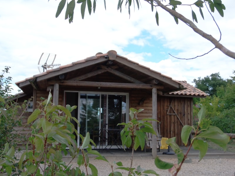 Cabane-chalet familial-vacances  à la semaine.