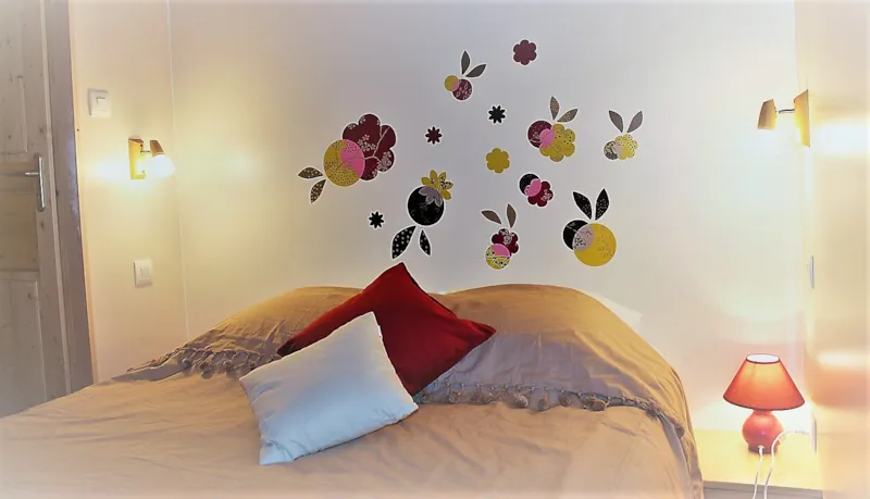 Nuit En Chalet. Formule B&B, Petits Déjeuners Inclus.