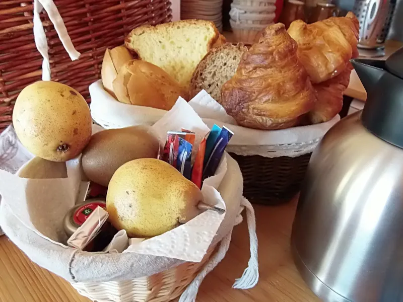 Nuit En Chalet. Formule B&B, Petits Déjeuners Inclus.