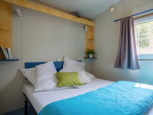 Accommodation - Mobil-Home 6/8 Places, 32M² (3 Bedrooms). Tv - image n°4 - Camping Coeur d'Ardèche