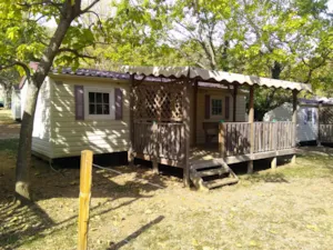 Locatif - Mobilheim 6/8 Plätze, 32m² (3 Schlafzimmer). TV - Camping Coeur d'Ardèche
