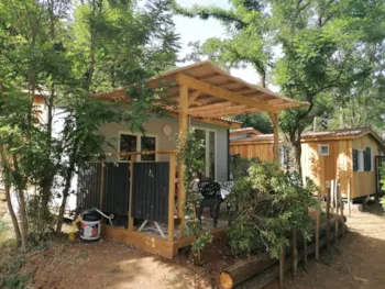 Mietunterkunft - Chalet Avec Spa 5 Places, Climatisé, Lave Vaisselles Et Tv - Camping Coeur d'Ardèche
