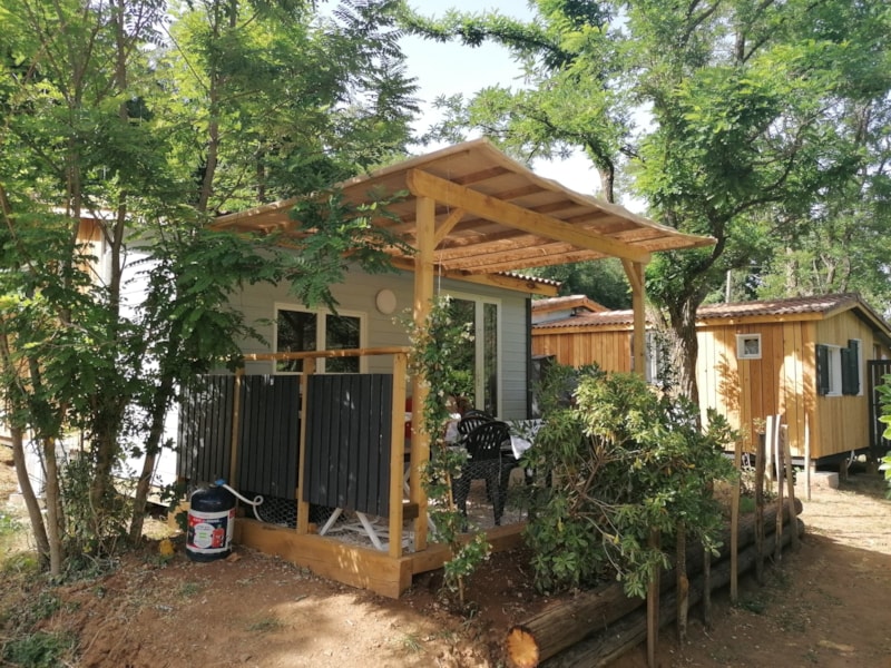 Chalet avec Spa 5 places, climatisé, lave vaisselles et TV