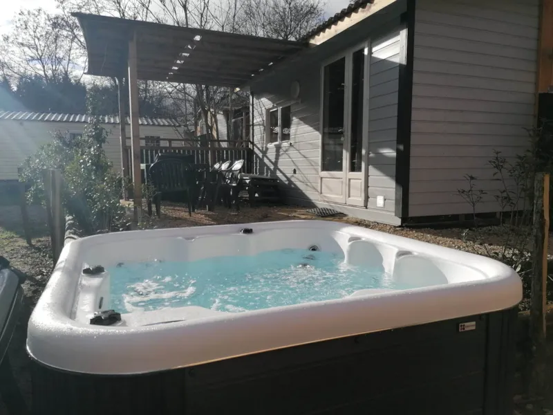 Chalet Avec Spa 5 Places, Climatisé, Lave Vaisselles Et Tv