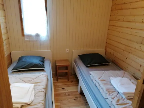 Accommodation - Grand Luxury Chalet 10 People - image n°7 - Camping Coeur d'Ardèche
