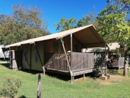 Accommodation - Safari Tent 6-Person, Air-Conditioned - Camping Coeur d'Ardèche