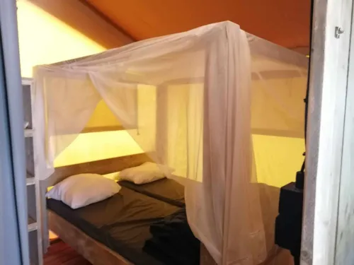 Accommodation - Safari Tent 6-Person, Air-Conditioned - image n°5 - Camping Coeur d'Ardèche