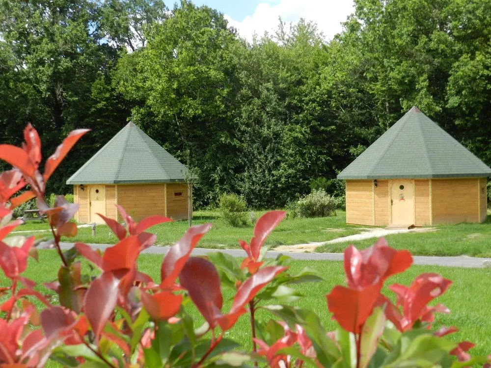 Location - Yourte Isba En Bois - DéfiPlanet' à Dienné