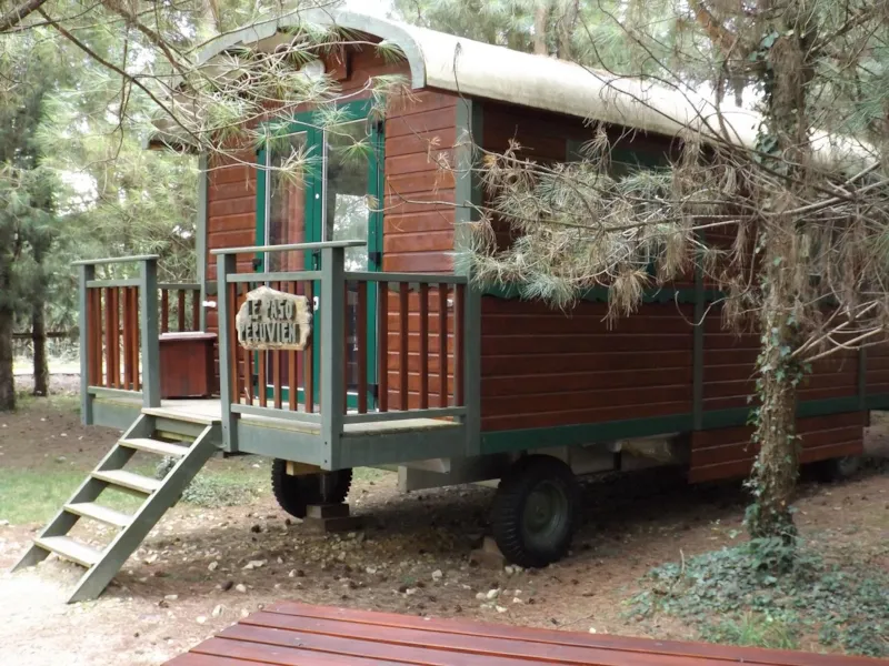 Les Roulottes 2 Chambres De Défiplanet’ À Dienné