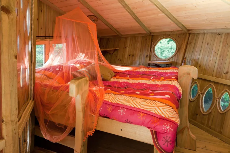 Cabane Dans Les Arbres (Avec Toilettes Sèches, Sans Douche)