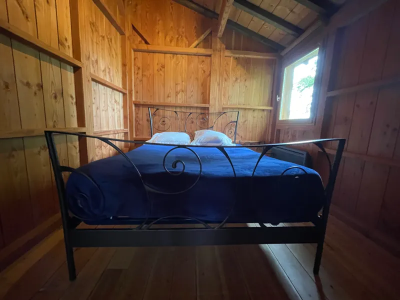 Cabane Perchée Familiale Avec Jacuzzi Dans Les Bois