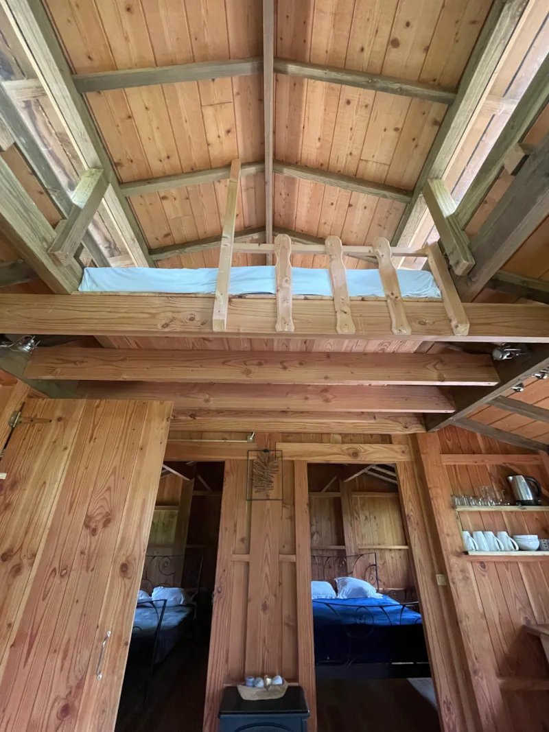 Cabane Perchée Familiale Avec Jacuzzi Dans Les Bois