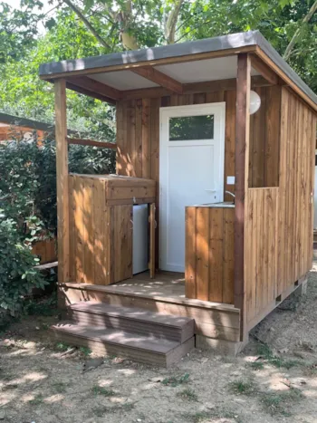 Stellplatz - Premium-Stellplatz Individuelle Sanitäranlagen - Camping Sunêlia Les Pins