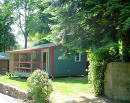 Accommodation - Chalet Confort With Terrace + Optional Air Conditioning - CAMPING LES SOURCES