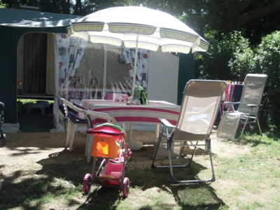 Package: Pitch + car + tent/caravan/camping car + electricity 6A — 4
