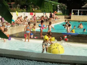CAMPING LES SOURCES - Ucamping