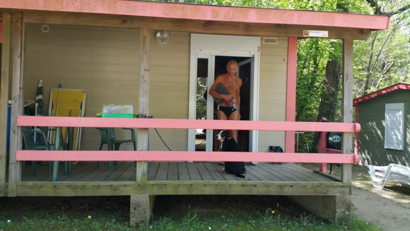 Chalet Confort Avec Terrasse (Avec Climatisation Mobile En Option)