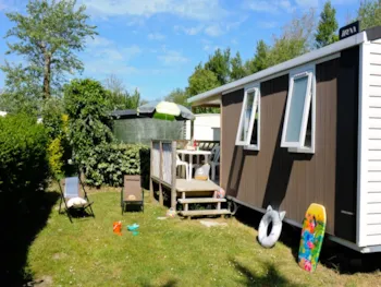 Mietunterkunft - Mobil Home Komfort Spot De Surf,  2 Zimmer| 25 M² | 🐕✔️ | 🚗 Inklusive - Sites et Paysages La Torche