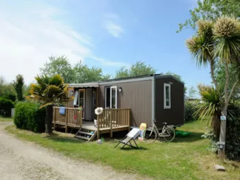 Mietunterkunft - Mobile Home Premium Grand Large, 3 Zimmer| 32 M² | 🐕✔️ | 🚗 Inklusive - Sites et Paysages La Torche