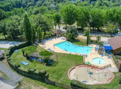 Camping Le Rocher de la Cave - Nouvelle-Aquitaine