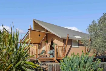 Mietunterkunft - Jungle Lodge Zelt - Camping Le Rocher de la Cave
