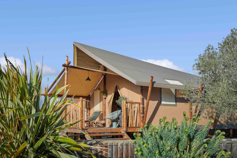 Jungle Lodge tent