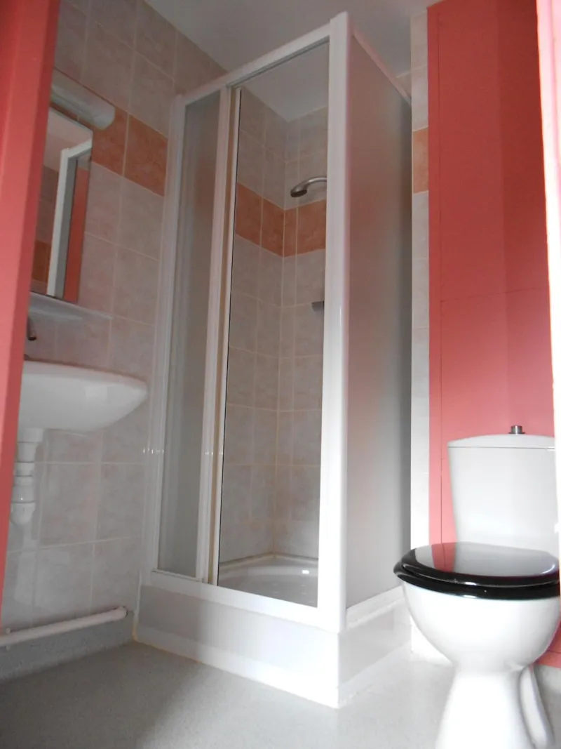 12/ Chambre Quadruple Avec Television